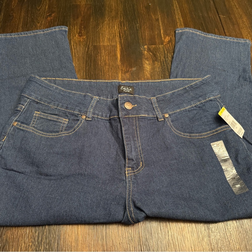 NWT Simply Emma Dark Blue Denim Capri Size 16W